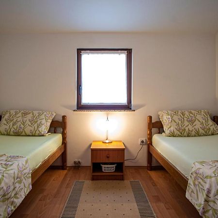 Apartman Luka Fazana Exterior photo
