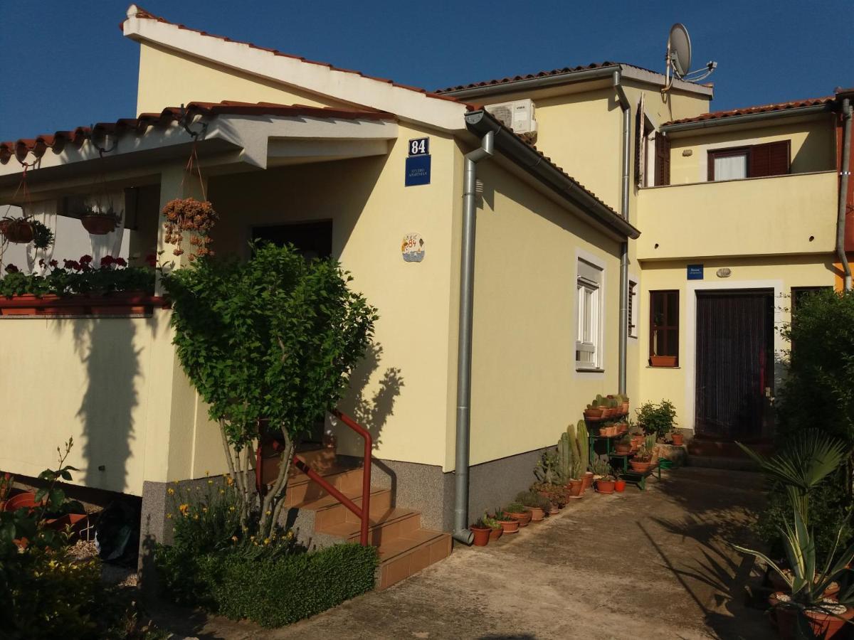 Apartman Luka Fazana Exterior photo