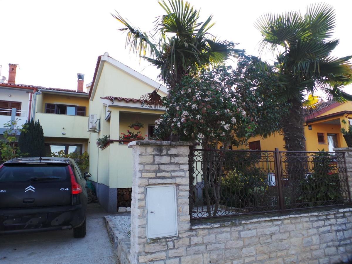 Apartman Luka Fazana Exterior photo