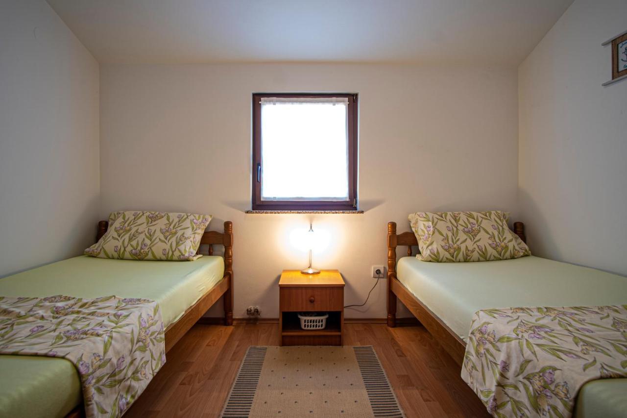 Apartman Luka Fazana Exterior photo