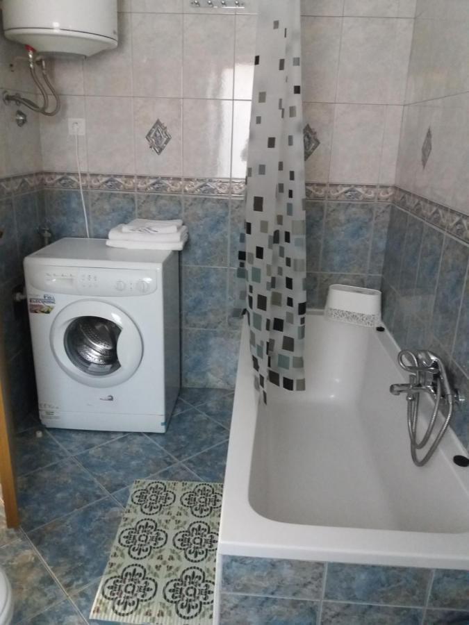 Apartman Luka Fazana Exterior photo