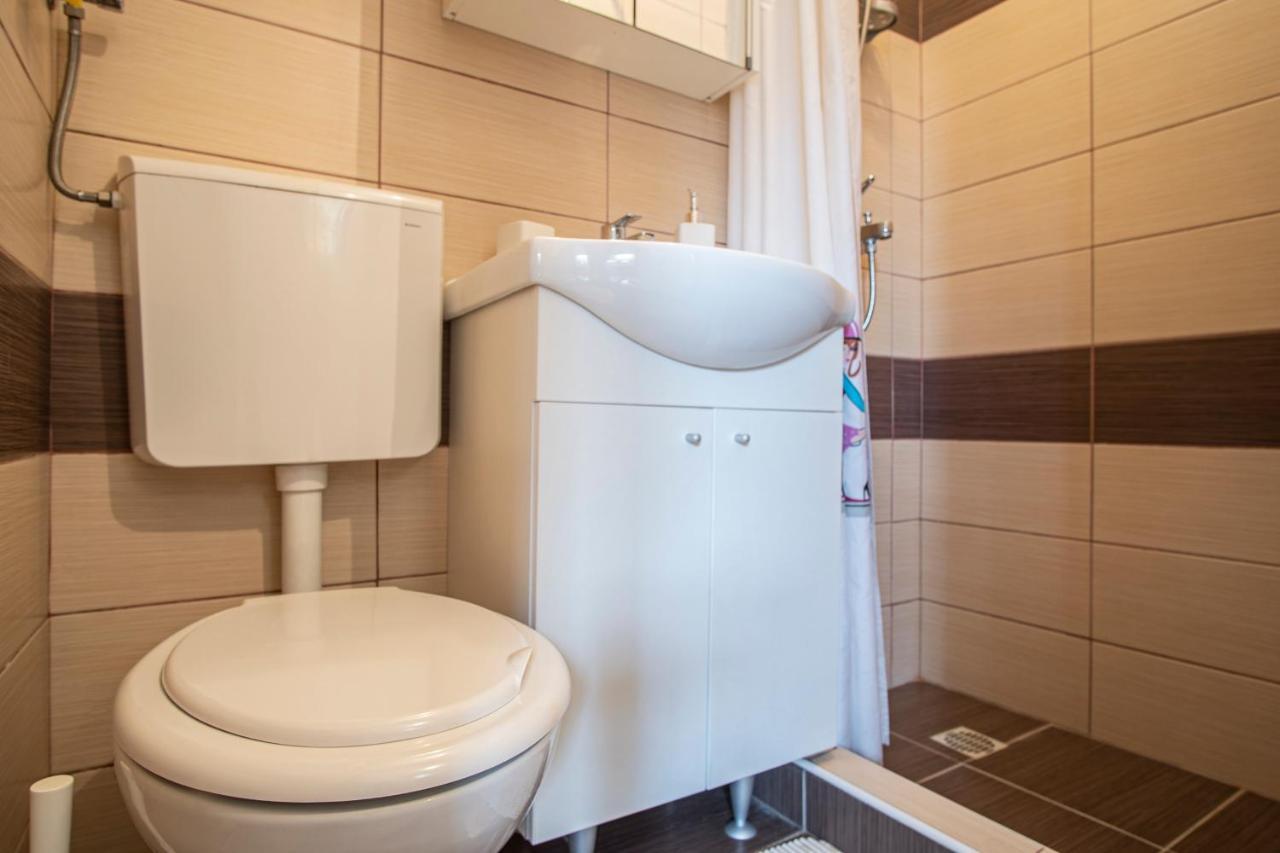 Apartman Luka Fazana Exterior photo