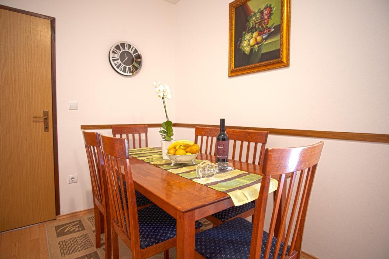 Apartman Luka Fazana Exterior photo